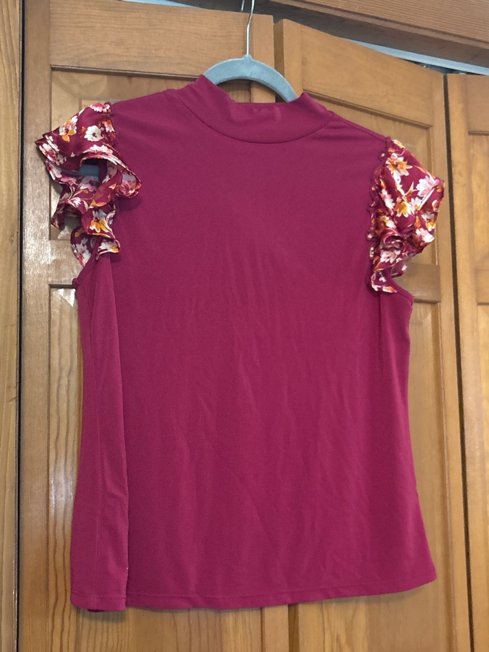 Cece Fluttersleeve top - ladies M